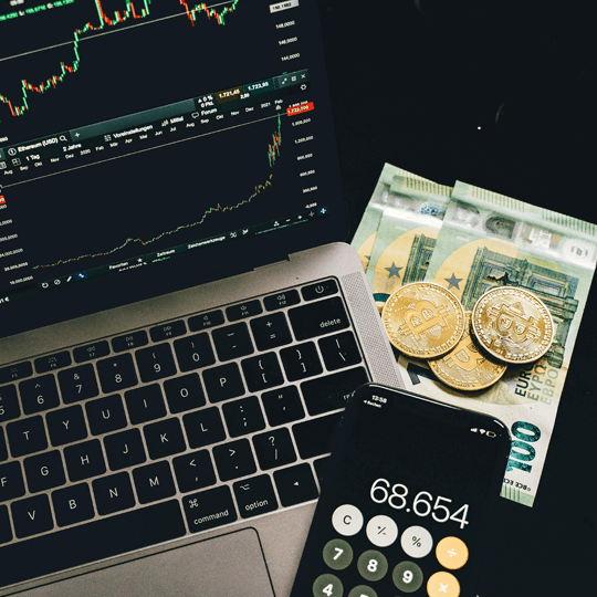 Instant Akpro 2X - Équipe d'experts en crypto-monnaies